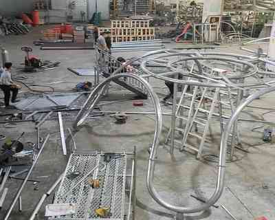 勇攀高峰无动力游乐设备生产中