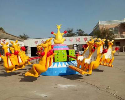 公园欢乐袋鼠跳